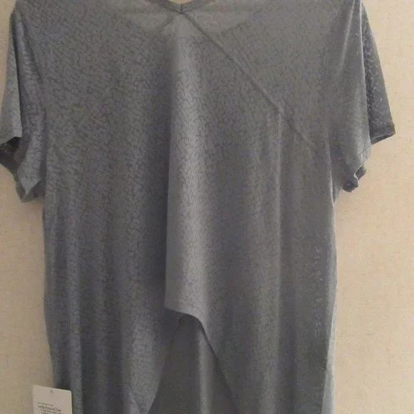 Loop Around Tee - Picture 8 of 12